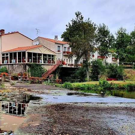 Pont De Senard Hotel 3*