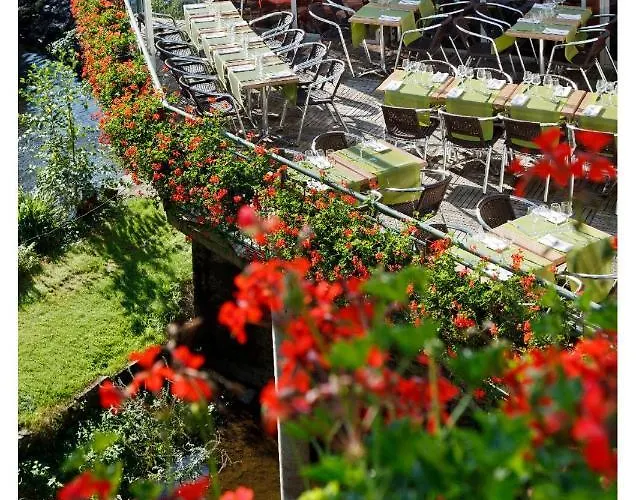 Hotel Pont De Senard 3*